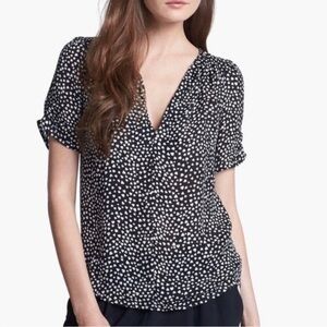 Joie Aomone Black/White Ditzy Heart Print Silk VNeck Top Sz XS